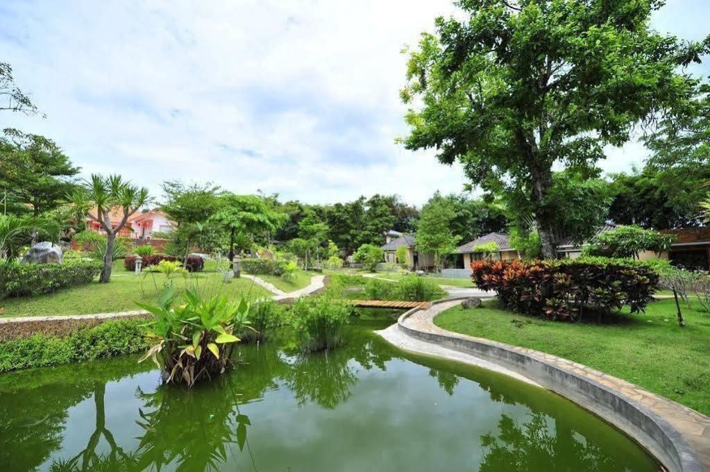 Dusit Talai Resort Mu Si Bagian luar foto