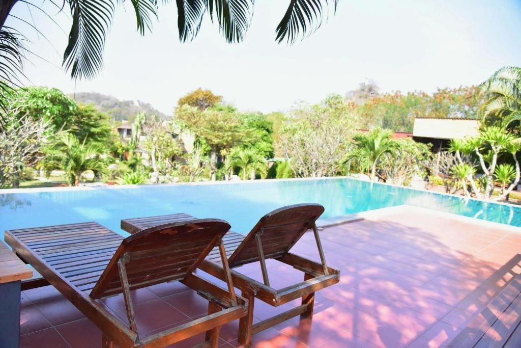 Dusit Talai Resort Mu Si Bagian luar foto