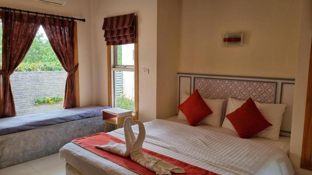 Dusit Talai Resort Mu Si Bagian luar foto