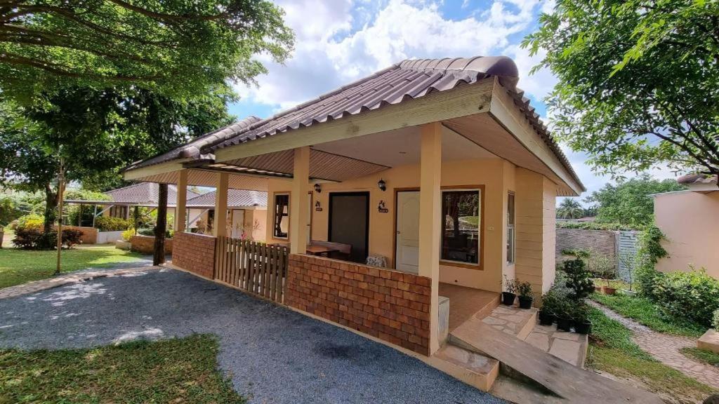 Dusit Talai Resort Mu Si Bagian luar foto