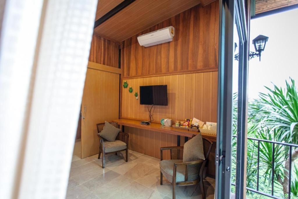 Dusit Talai Resort Mu Si Bagian luar foto