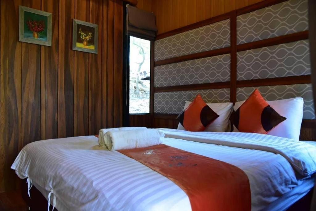 Dusit Talai Resort Mu Si Bagian luar foto